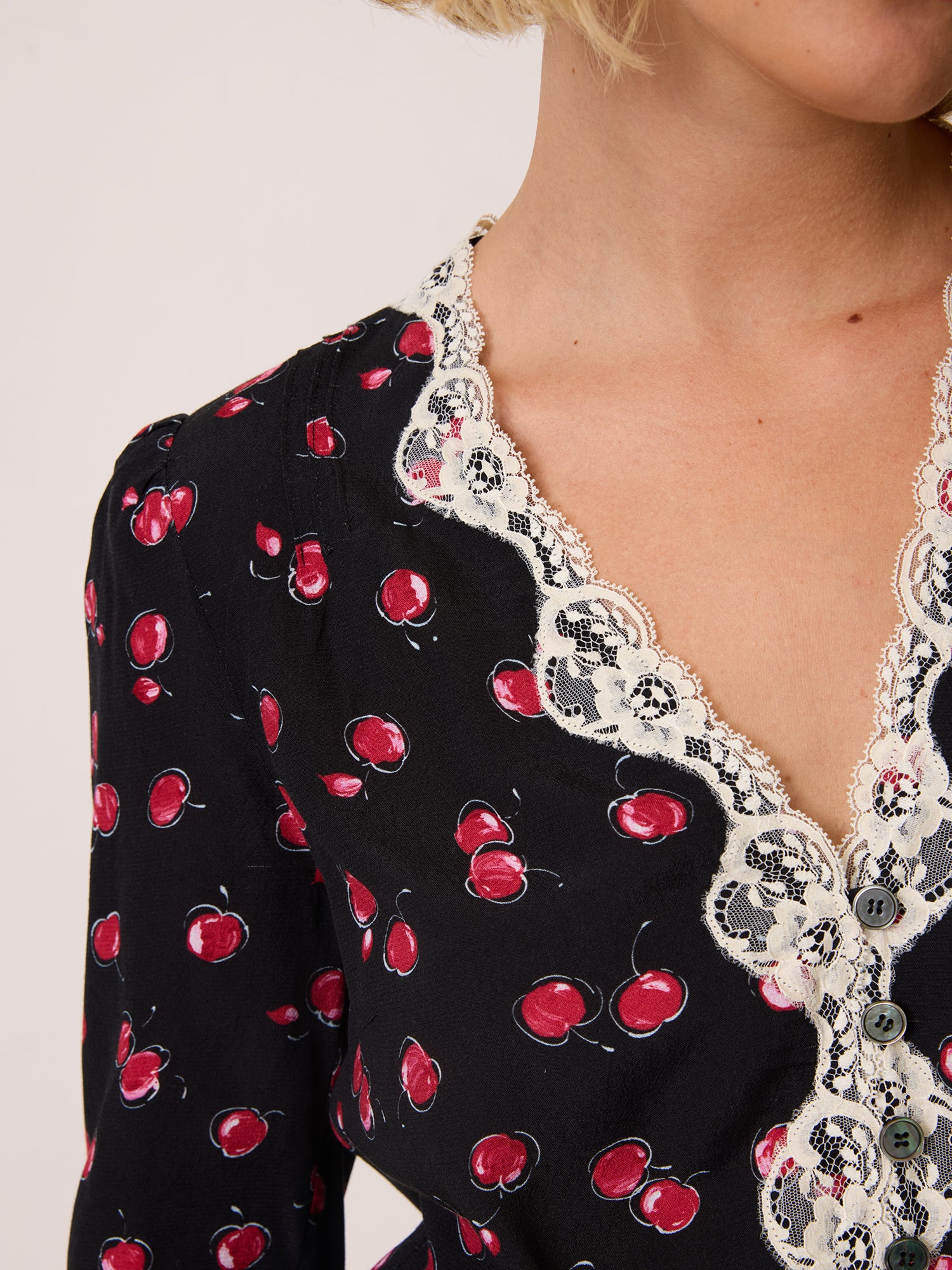 ALDA Blouse ALDA Blouse